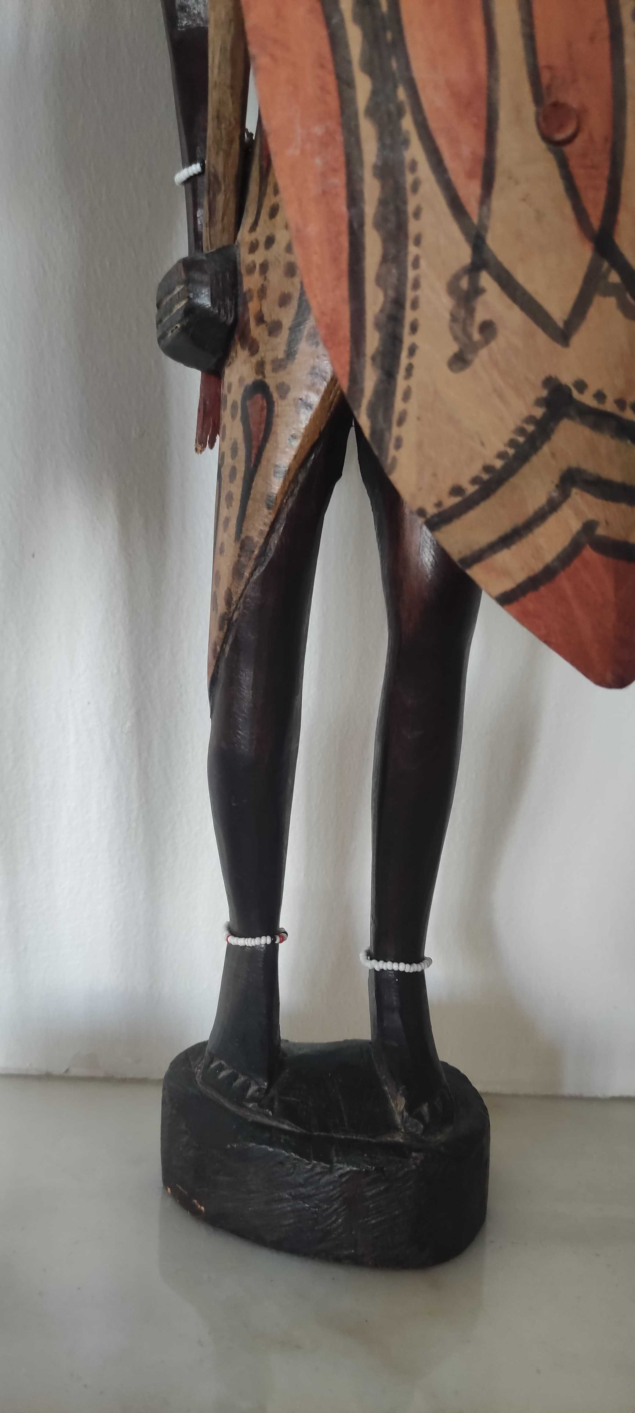 Peças de decoração, copos velas, artesanato.