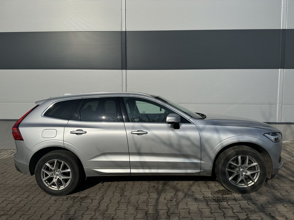 Volvo XC 60. ……