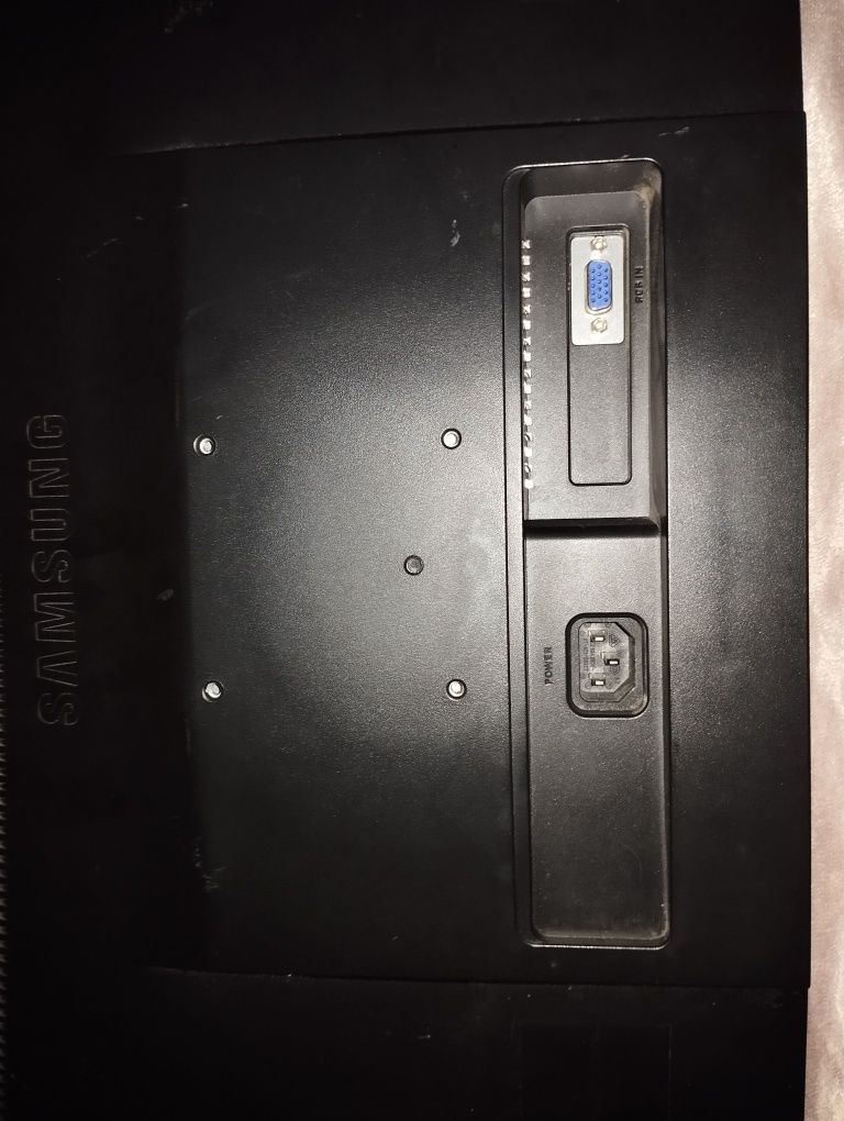 Монитор Samsung SyncMaster E2220 (22")