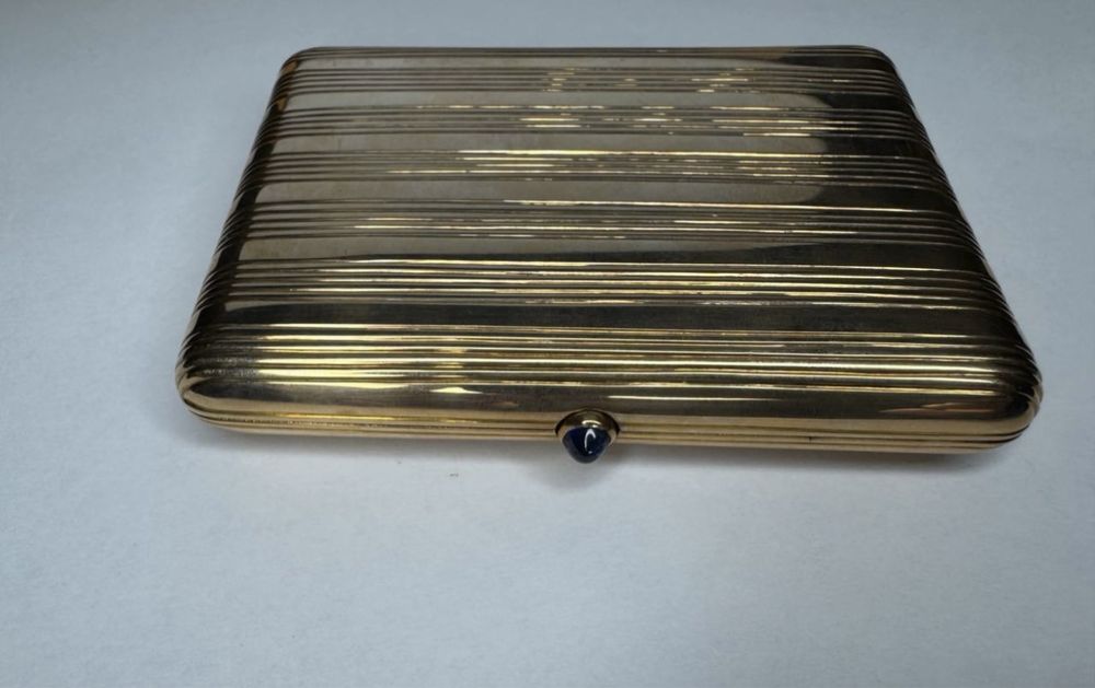 Антикварная вещь, золотая , проба 560.