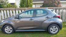 odstąpię cesję leasingową na toyotę yaris hybryd 2023 przebieg 33 tyś.