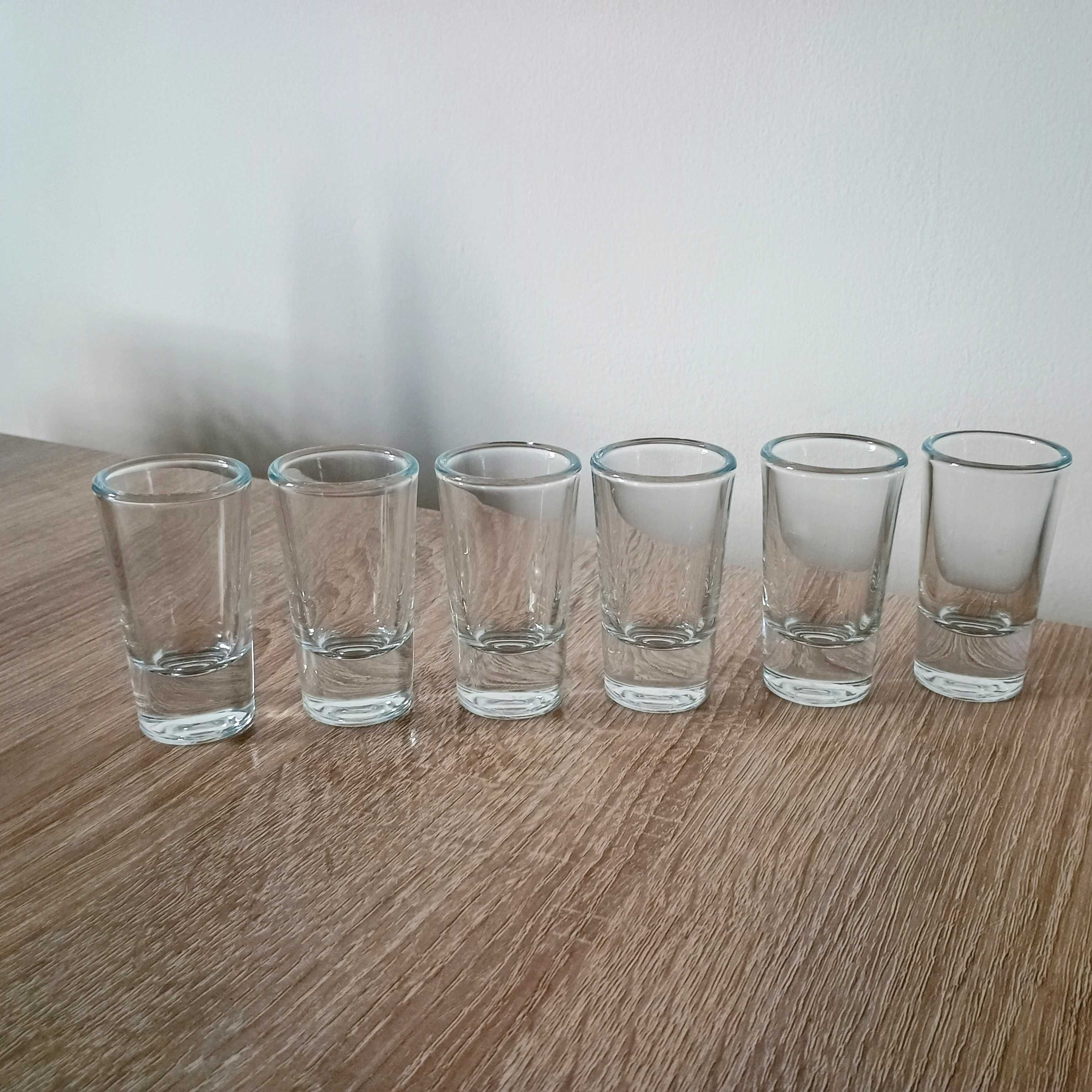 Kieliszki 25 ml stan bardzo dobry 6 sztuk.