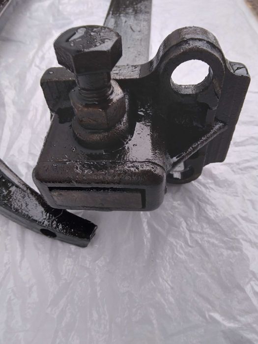 Глубокорыхлитель почвы. Стойка с креплением. Рабочая высота 40 см.