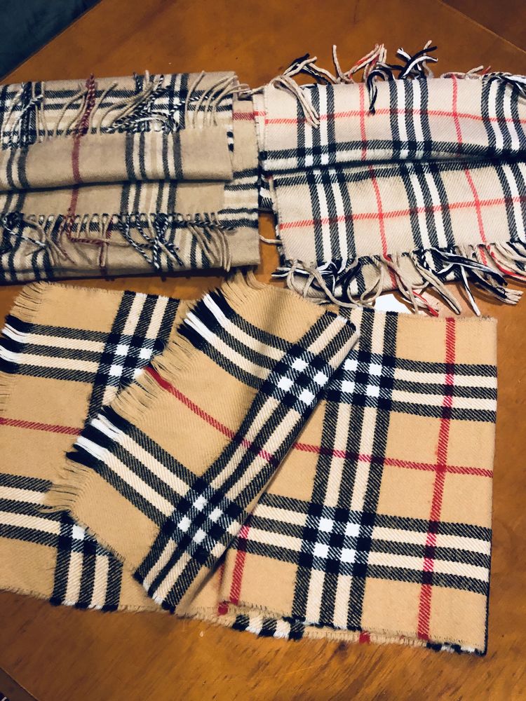 Szalik jak krata Burberry