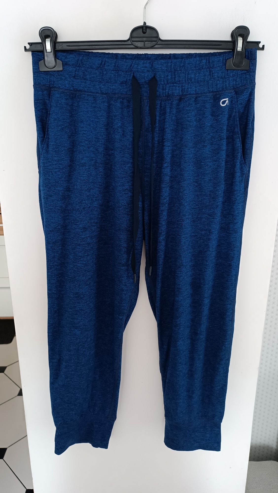 Spodnie dresowe sportowe Gap roz S/M