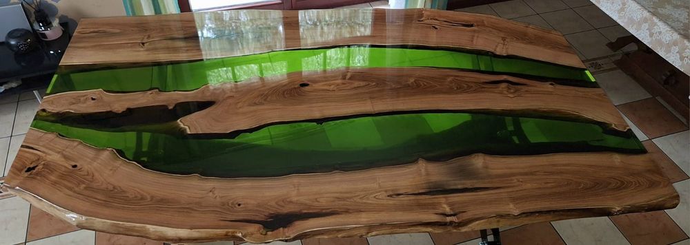 Sprzedam stół z żywicy
