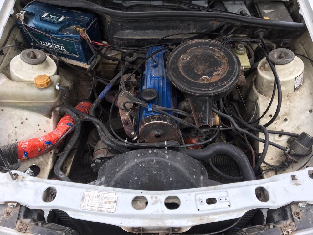 Продам машину Ford Sierra 1.6 в хорошому стані