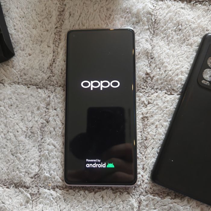 Sprzedam oppo find x3 neo 12/256  stan oceniam 9/10