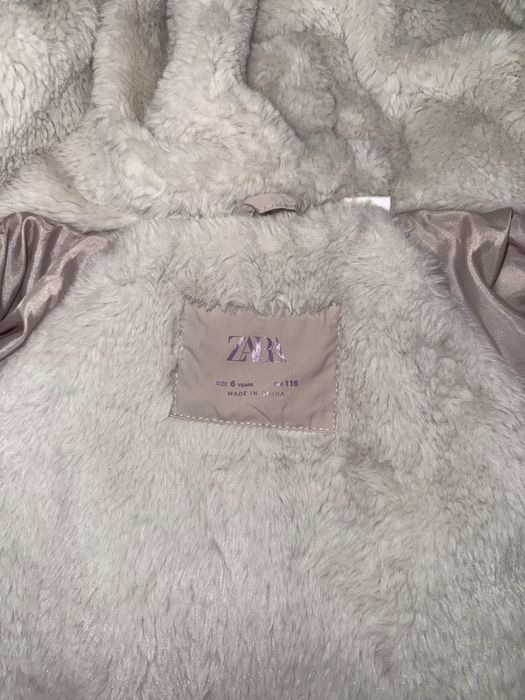 Zara куртка на дівчинку
