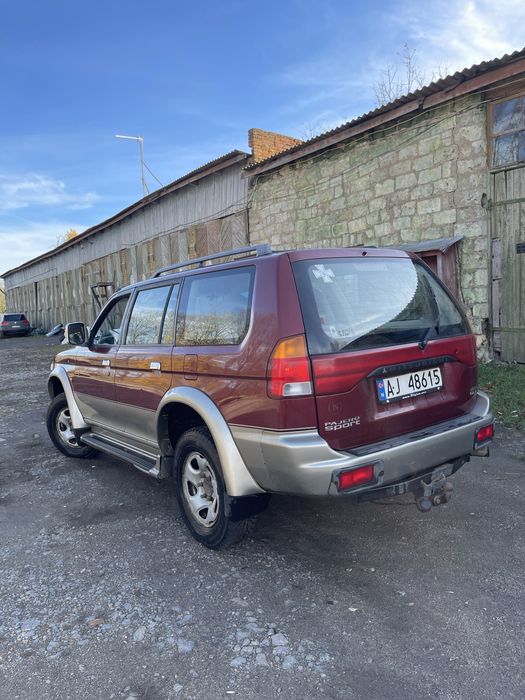 Нерозмитнена Мітсубіші Паджеро Спорт 4х4