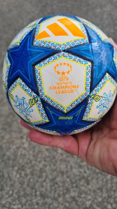 Bola chmpions league woman lisbon 20225 Final