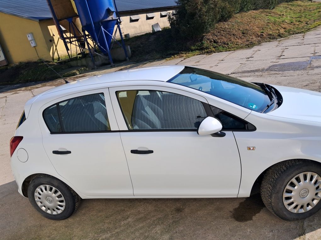 Opel corsa 1.4 benzyna