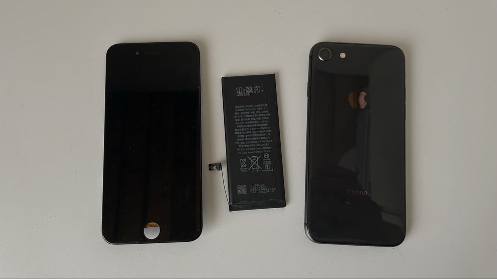 iPhone 8 по деталям