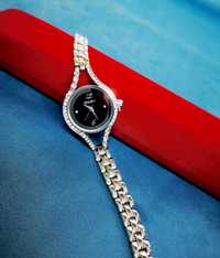 Часы Donna Karan USA  Swarovski новые в подарочном футляре подарок