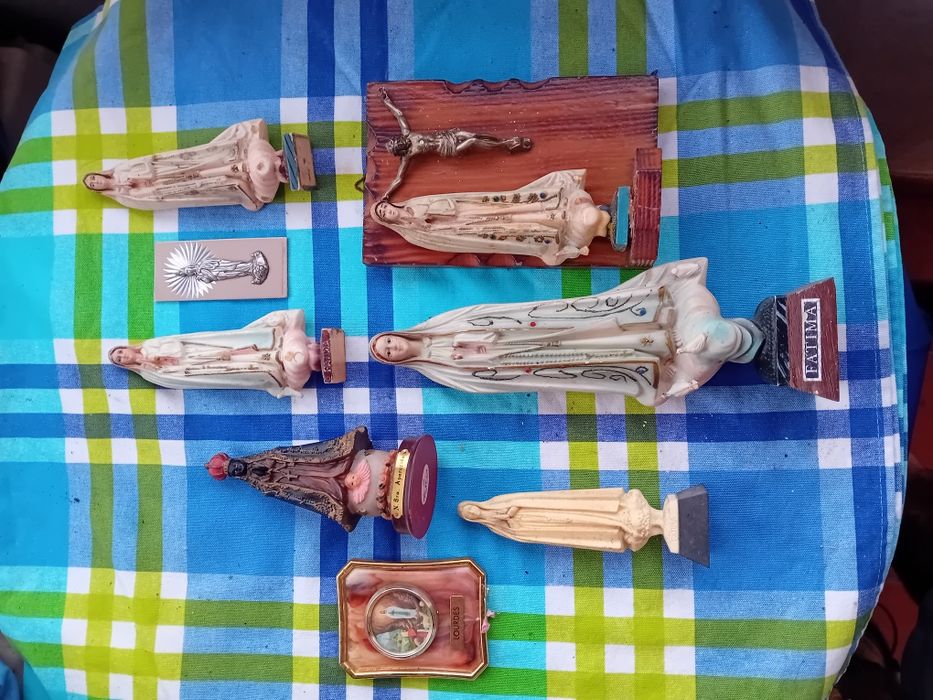 Conjunto de Figuras Religiosas