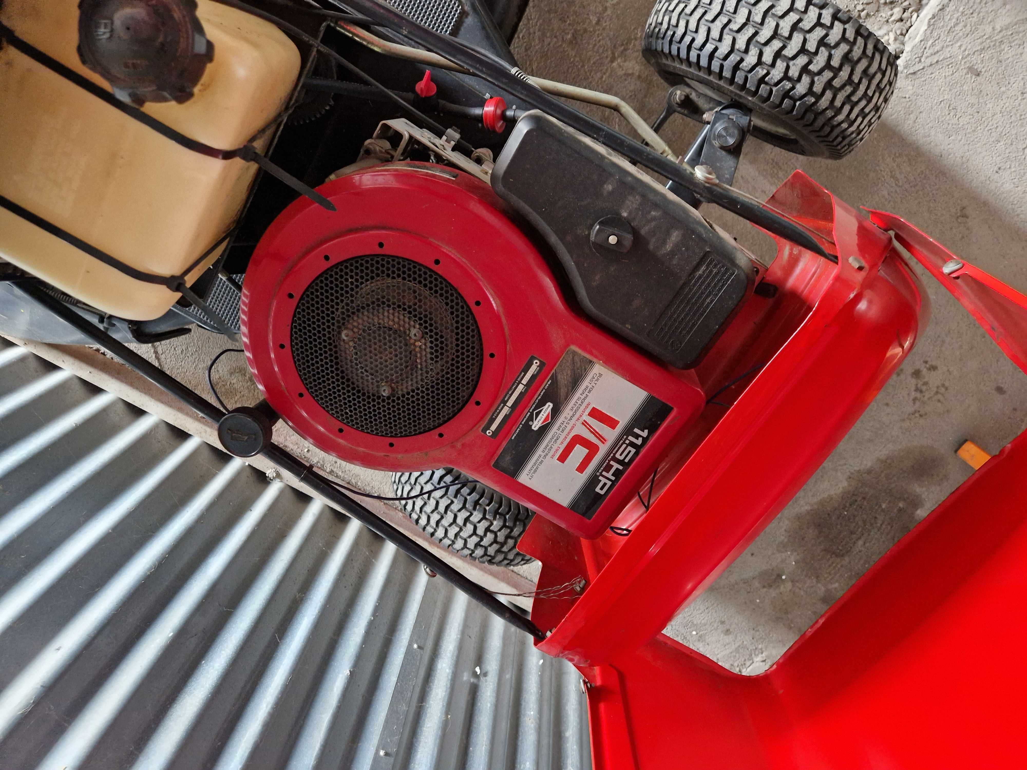 MTD  b10  Rasentrac briggs & stratton z przyczepka traktorek  kosiarka