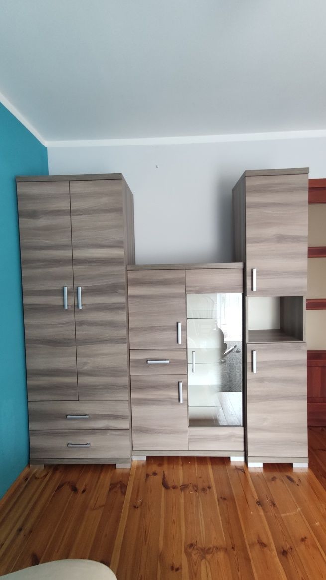 Meblościanka nowoczesna 190 cm – szafa, witryna, szuflady