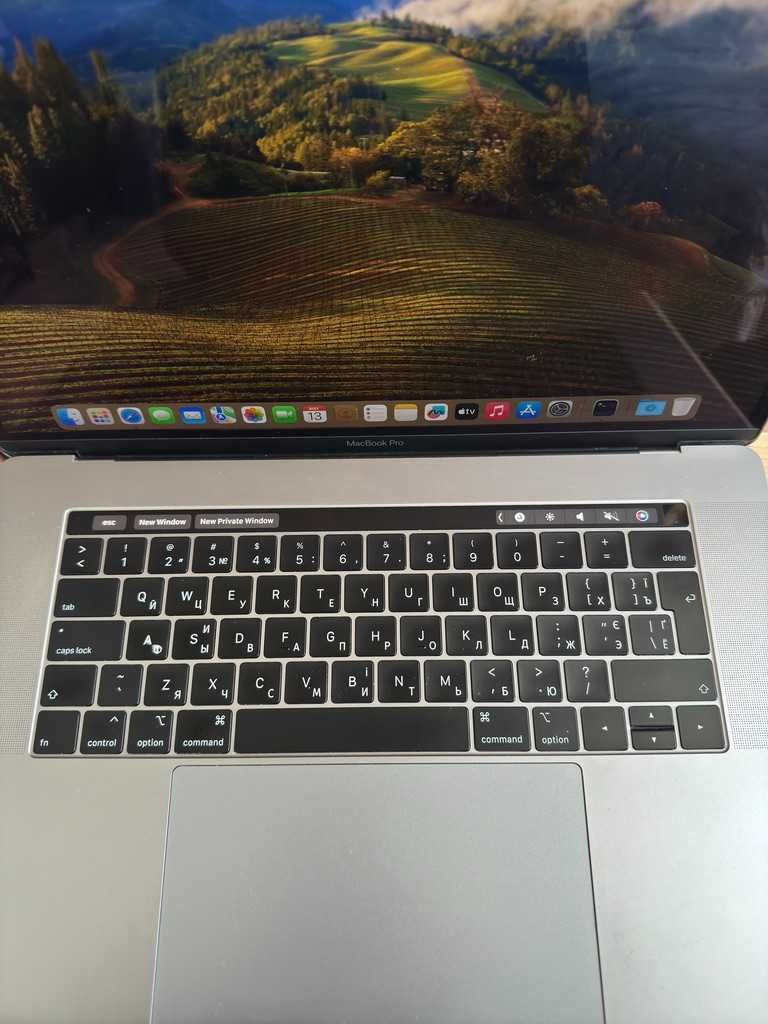 Macbook Pro 15'' 2018 (256GB)