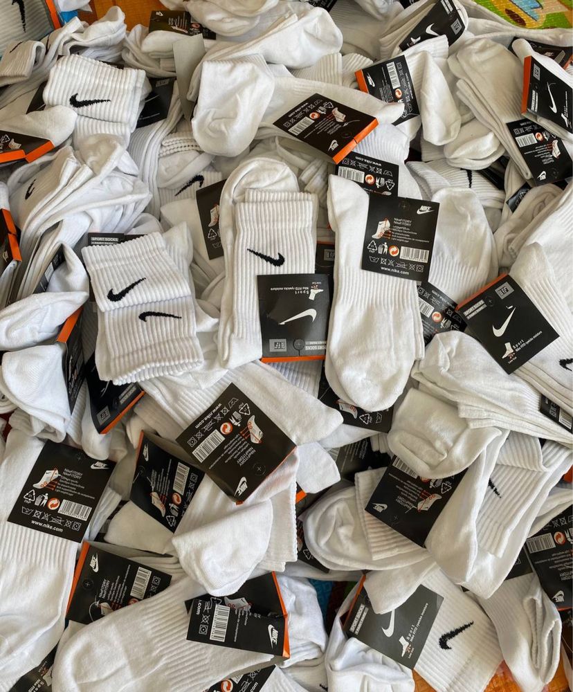 Білі шкарпетки Nike Белые носки Найк мужские женские футболисты