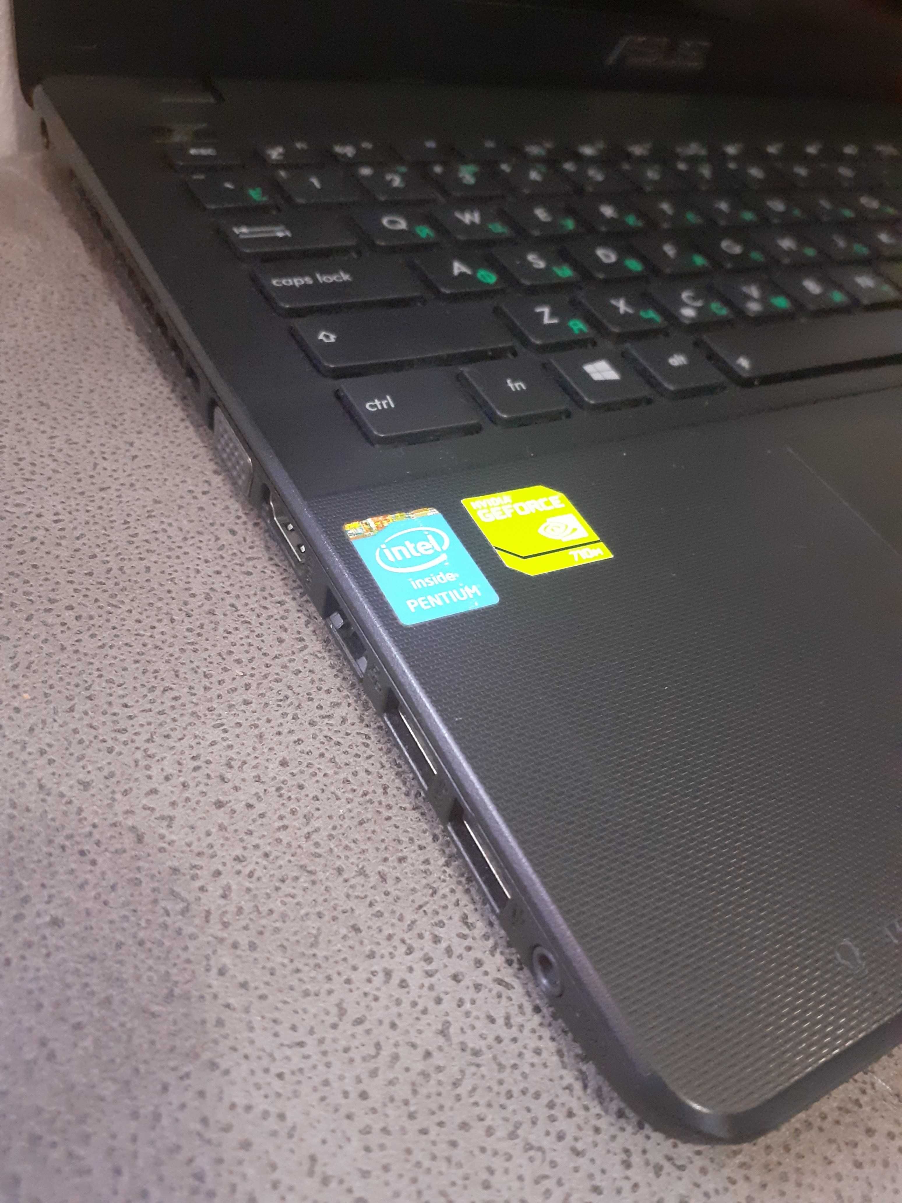 ноутбук Asus X552C (Intel HD +  GeForce GT 710M)