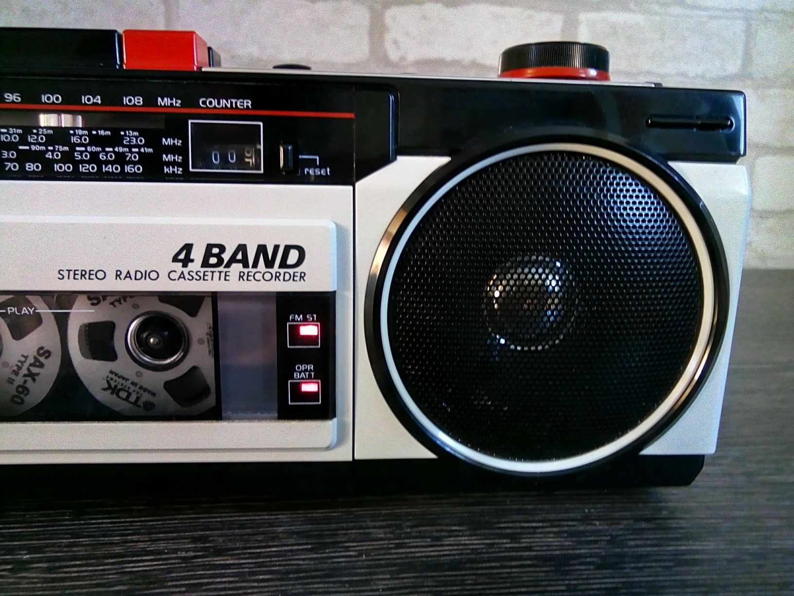 Sanyo M-S350LE stereo radio cassette recorder 1985