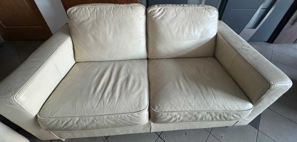 Zestaw mebli wypoczynkowych, kremowa skóra naturalna, ława