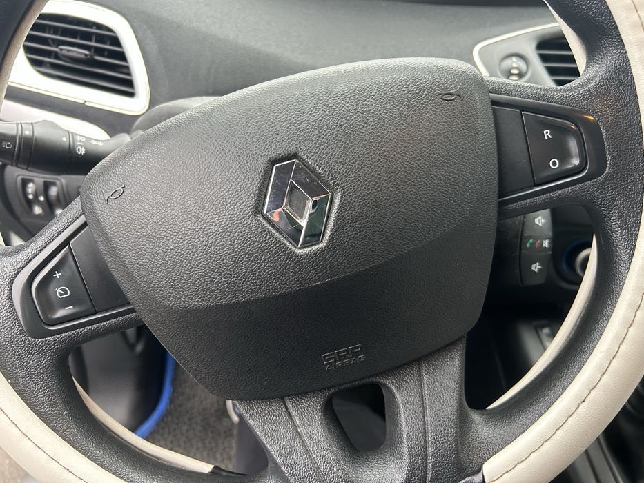 Рено Гранд Сценік