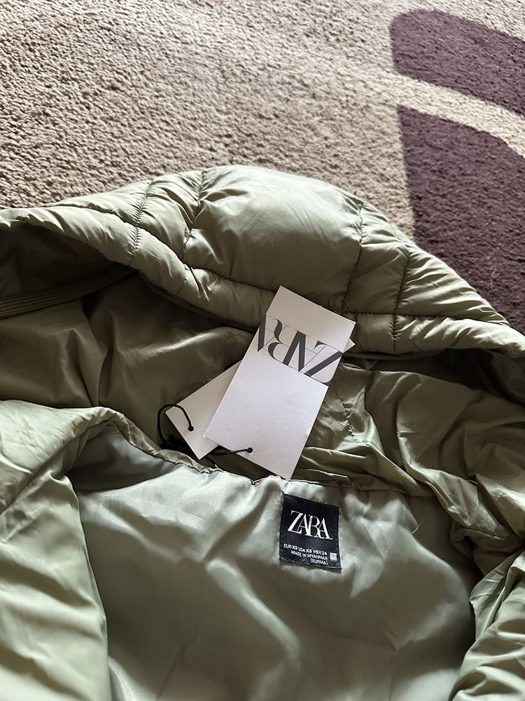 Нова демі куртка Zara