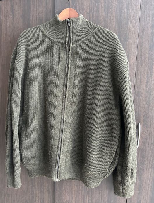 Casaco XL de malha grossa verde forrado a pelo cinzento