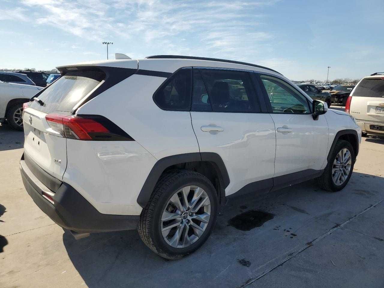 Toyota RAV4 XLE Premium 2019