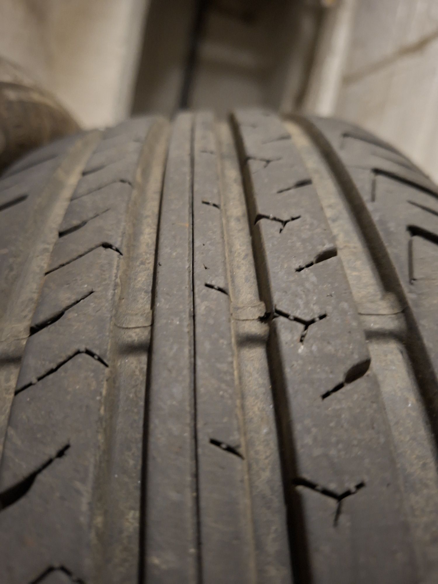 Opony letnie i zimowe 185/60 R14