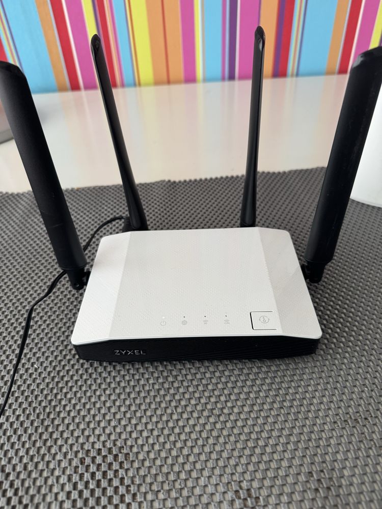 Роутер Zyxel NBG6604