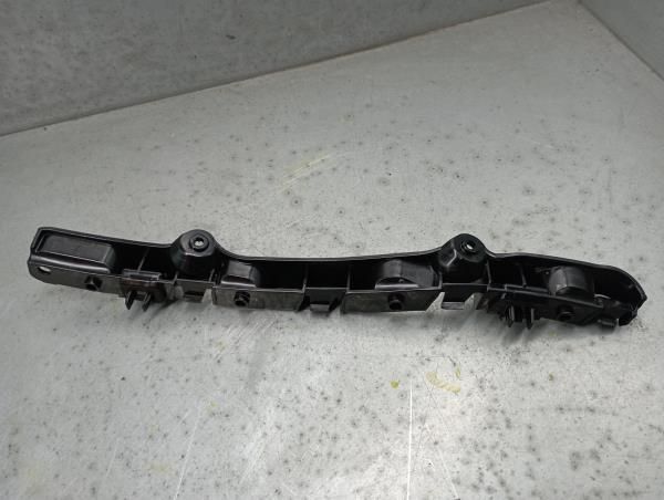 Guia de pára-choques trás esquerdo DACIA Duster (HM_)