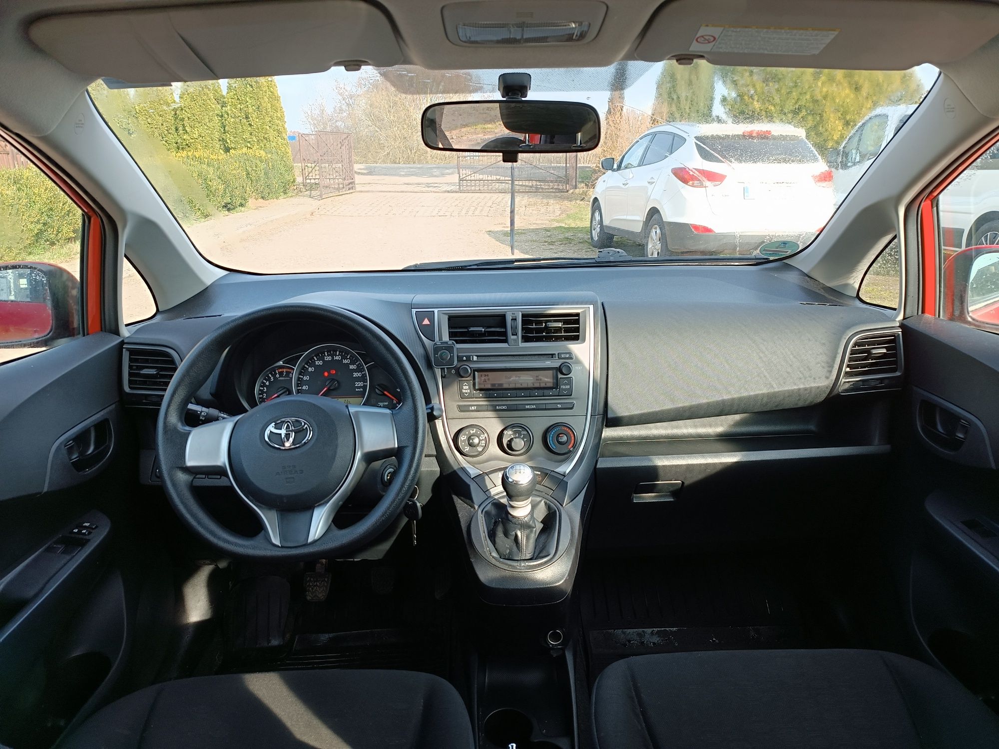 Toyota Verso-S 1.3VVT-i 99KM 2011 Perfekcyjny Stan 131 tyś km Zamiana