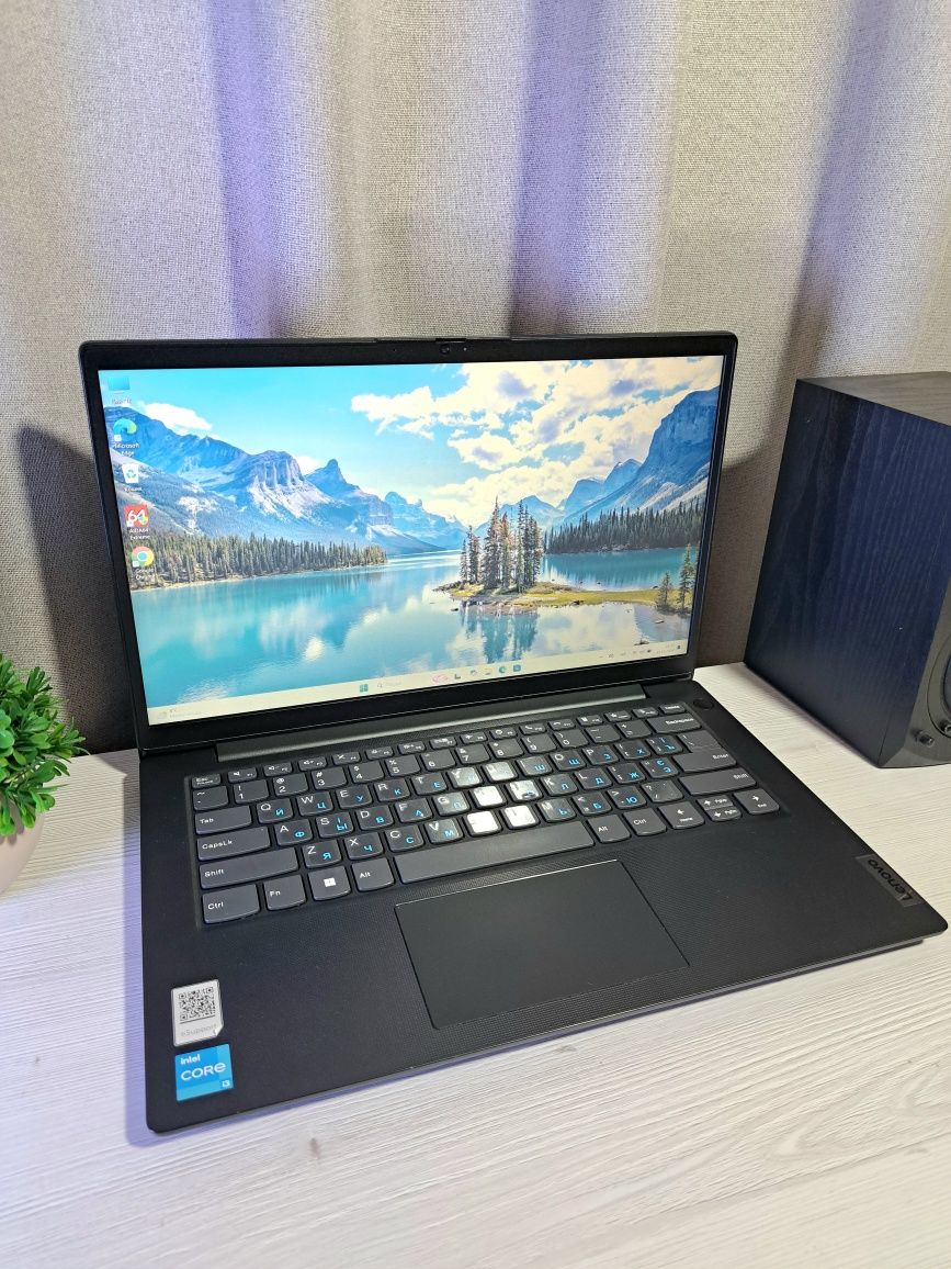 Ноутбук Lenovo V14 G3/i3-1215U/8 Gb/256 Gb/Intel UHD Graphics 2 Gb