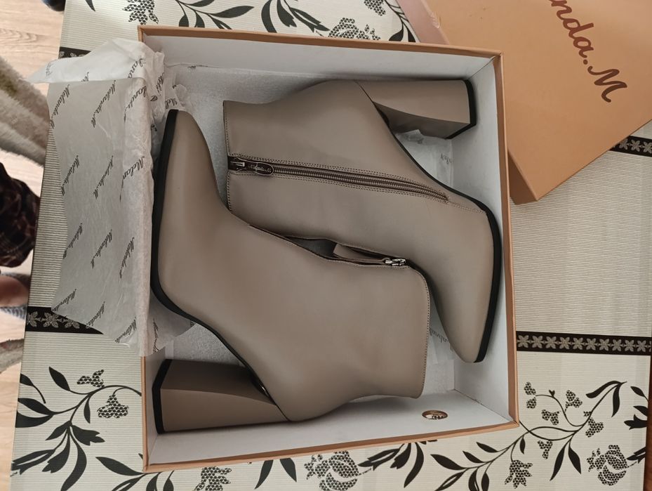 Черевики на підборах