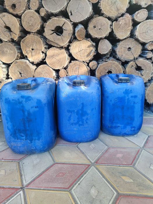 Продам канистры 35литров