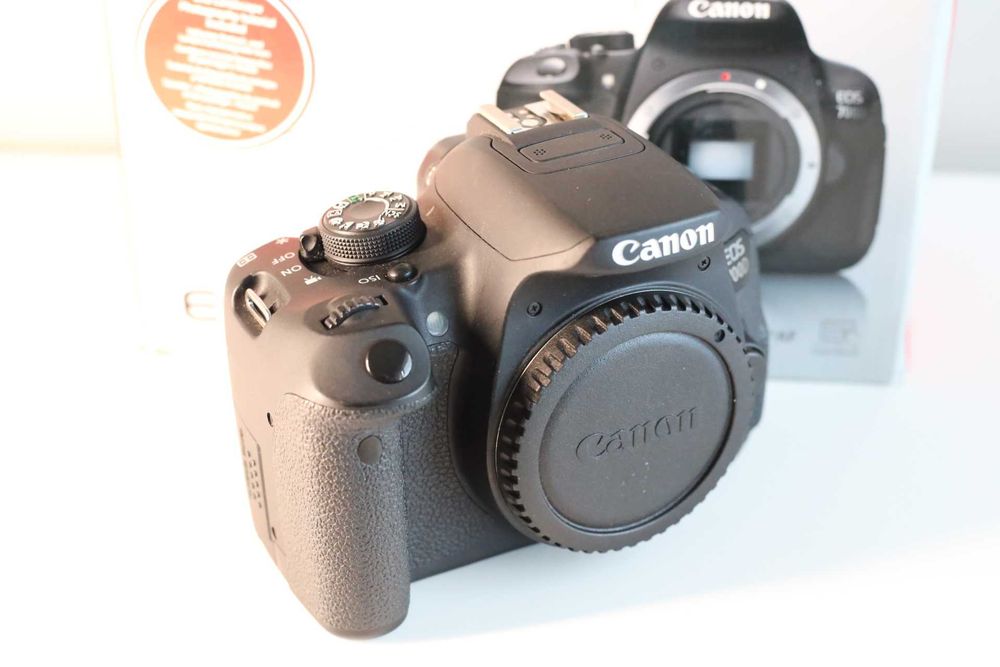 Canon 700D aparat lustrzanka APS-C DSLR EF EF-S FV23% 12.000 zdjęć bdb