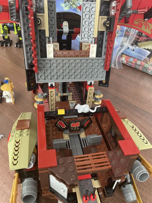 Оригінальне LEGO NINJAGO 70738 - Final Flight of Destiny's Bounty