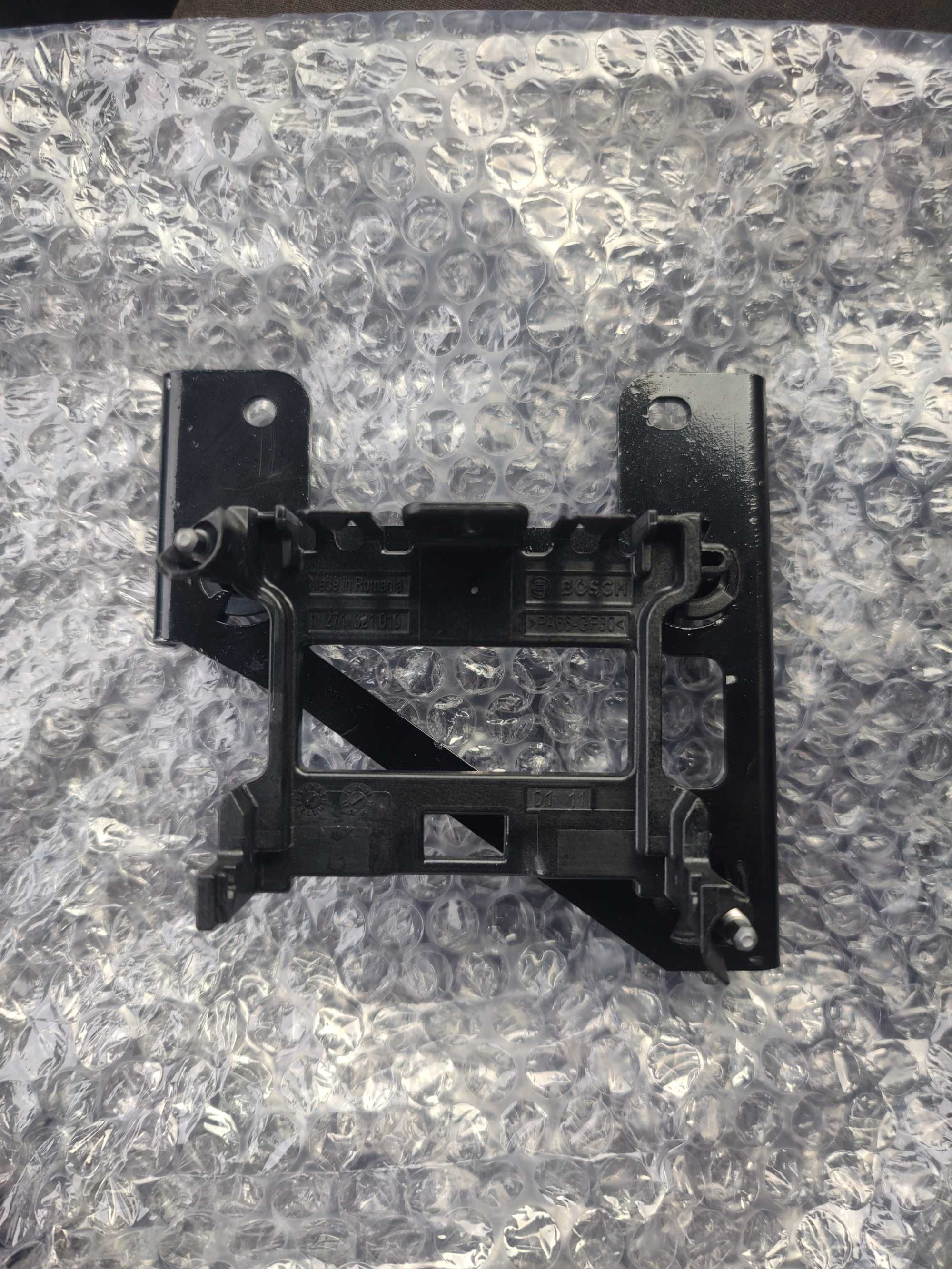 Кронштейн кріплення радар audi vw wv 5G0998561 5Q0907461 audi vw