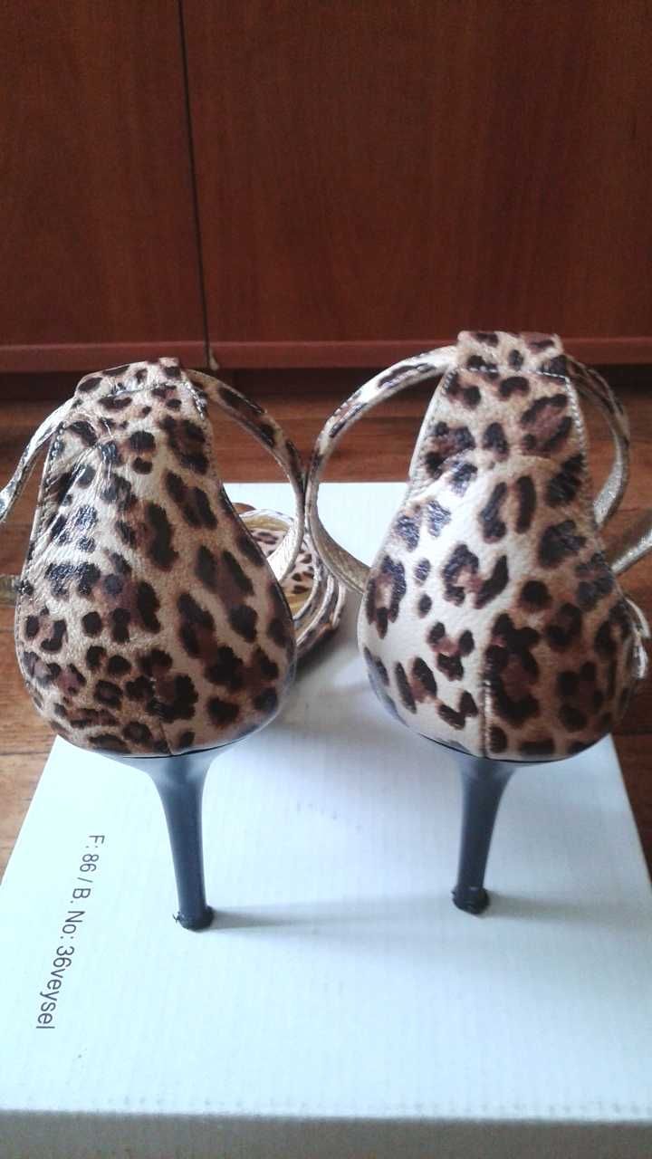 Босоножки "D&G" р38 леопард