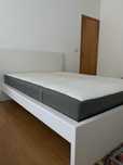 Cama Malm 140x200cm - ótimo estado