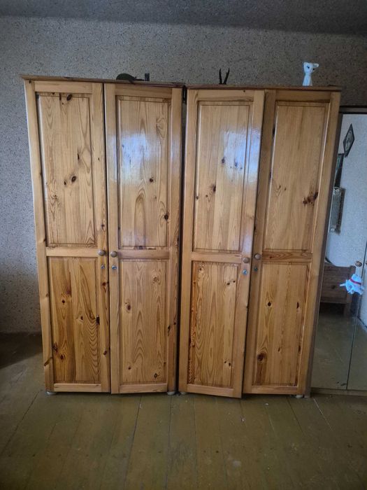 2 szafy czterodrzwiowe