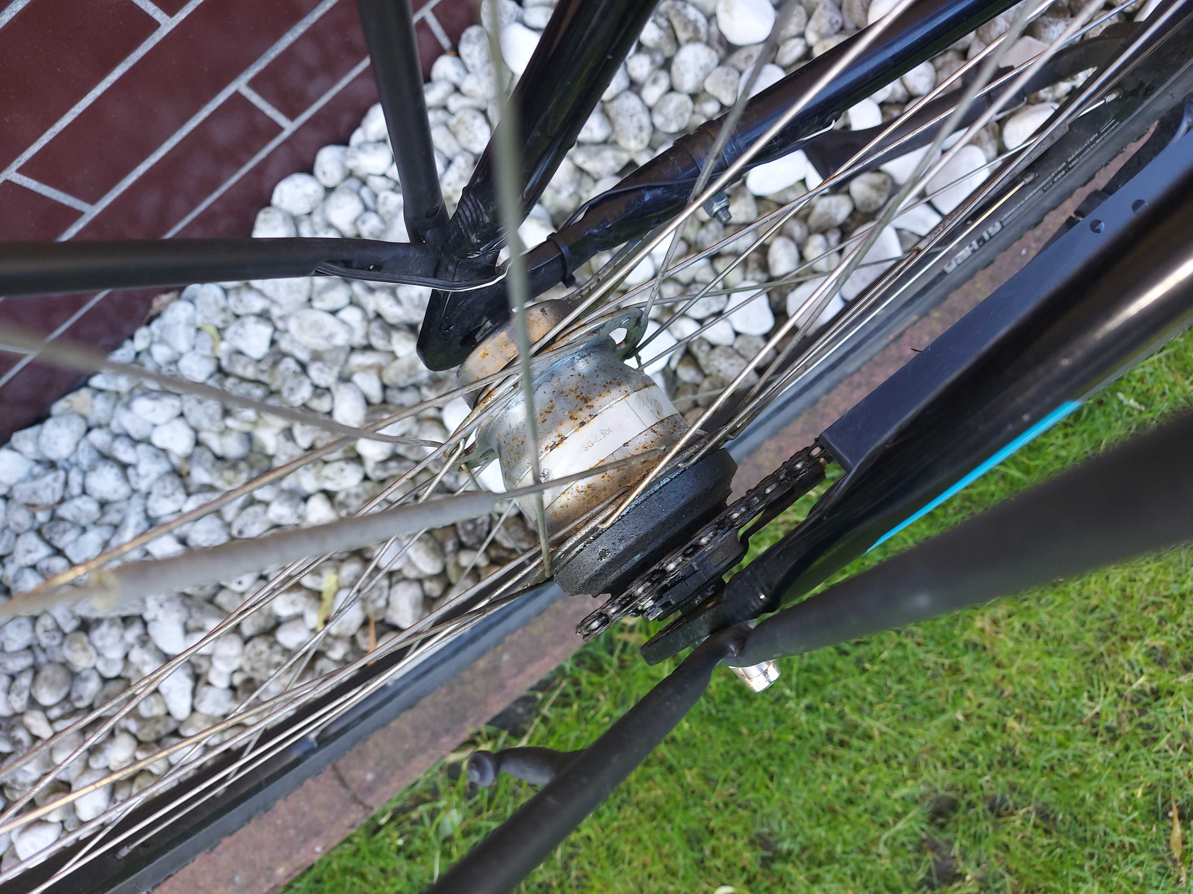 rower miejski damski Kalkhoff dynamo w piaście amortyzator Nexus 7