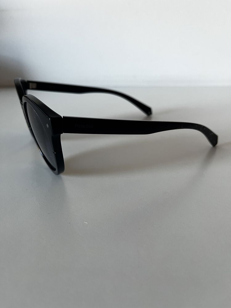 Óculos de Sol Redondos | Preto | Polaroid