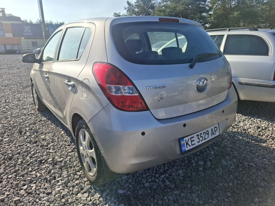 Hyundai i 20 клімат recaro