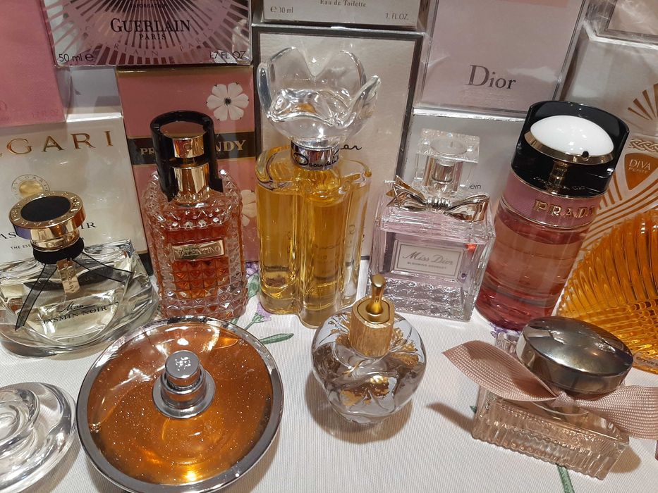 Парфуми Valentino Bvlgari  Prada Oscar De La Renta Ungaro Lolita