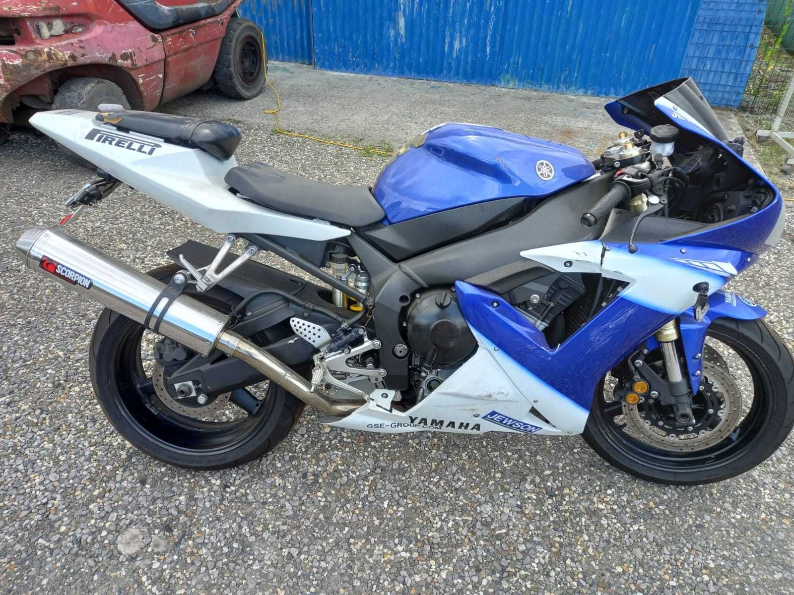 Motocykl Yamaha R1 na części lub w całości