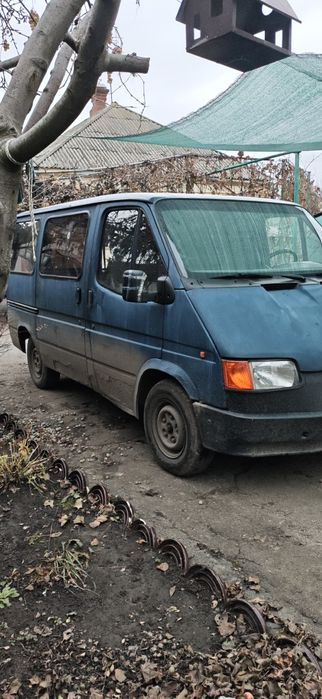 Продам Форд Транзит.
