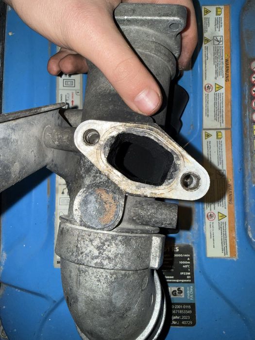 Дроссельная заслонка v638 2.3TD